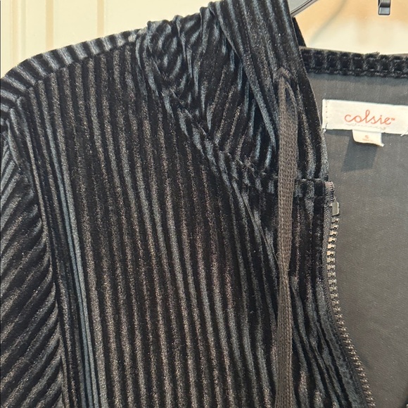 Colsie Black Ribbed Bomber Jacket - Picture 3 of 6